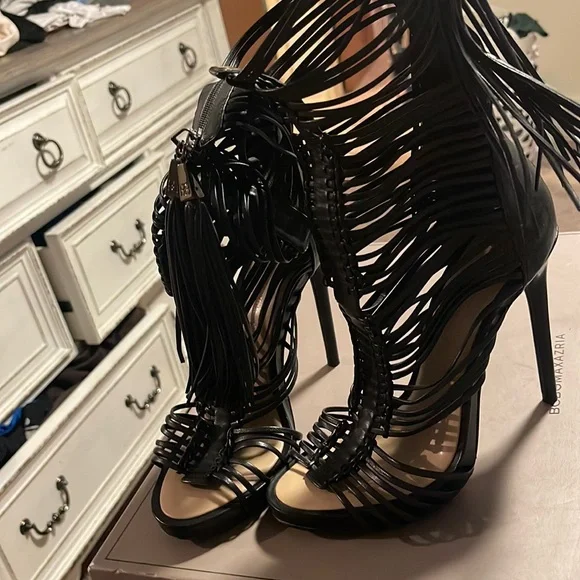 BCBG MAXAZRIA 黒 スエードハイヒール BCBG MAXAZRIA 黒 スエードハイヒール